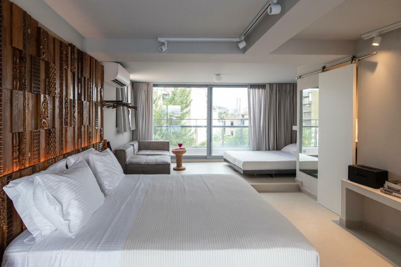 Bespoke House Aparthotel 3*